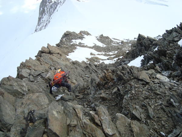 Dreieckhorn (3811m) Aktuelle Verhältnisse vom 27.04.2011 auf der Route