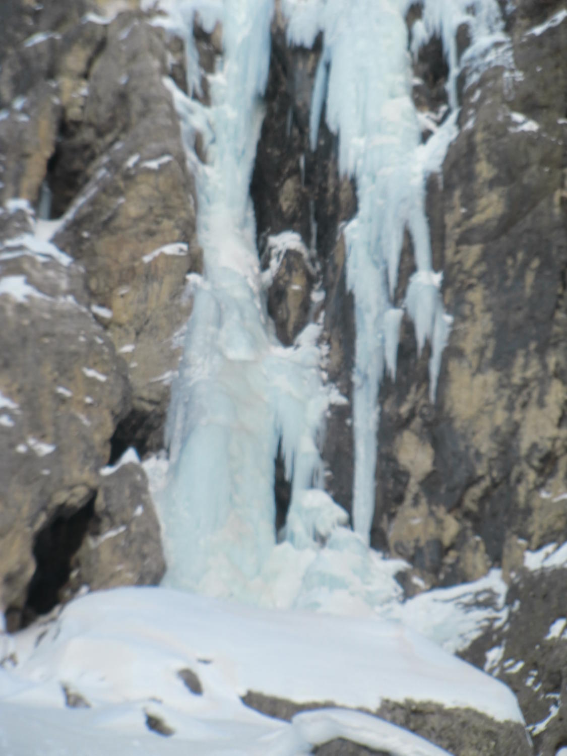 PiovraEisfall im Langental/Gröden Aktuelle Verhältnisse vom 11.03.