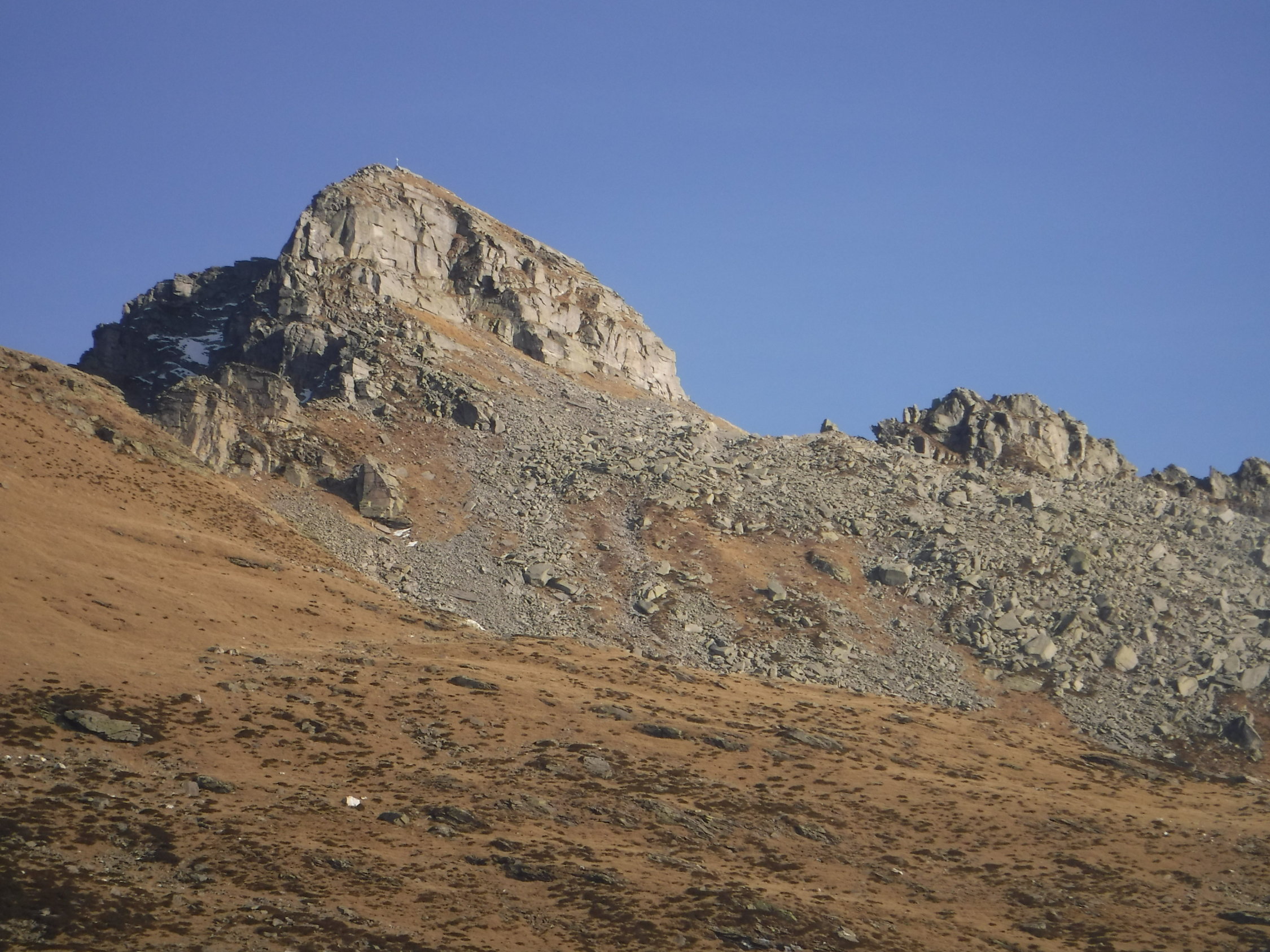 Cima dell´Uomo 2390m www.gipfelbuch.ch